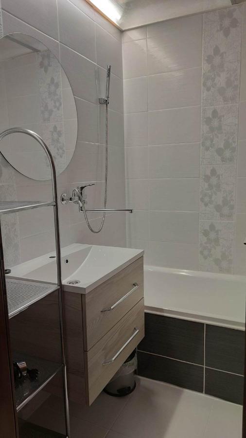 טאופליץ Lovely Apartment מראה חיצוני תמונה